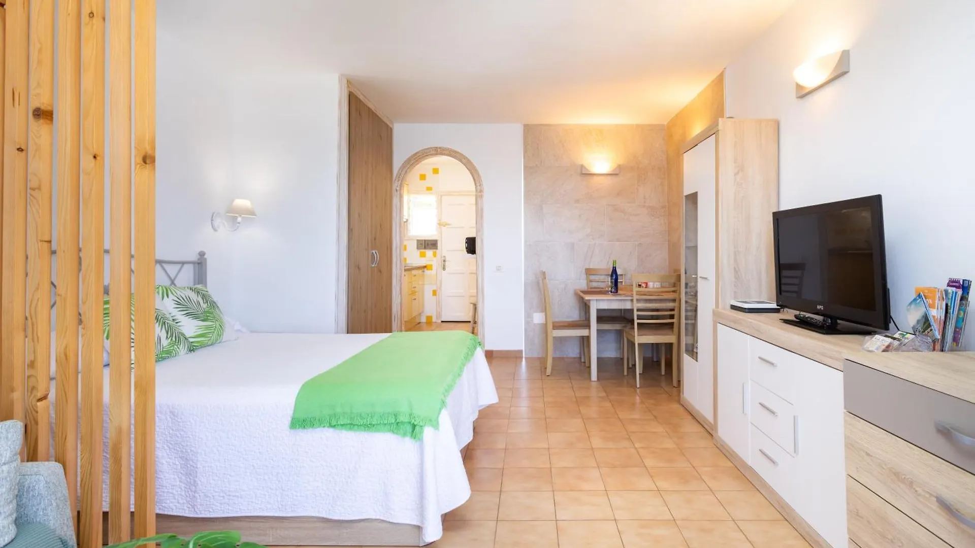 Cozy Seafront Studio With Balcony & Ocean Views San Marcos  San Marcos (Tenerife)