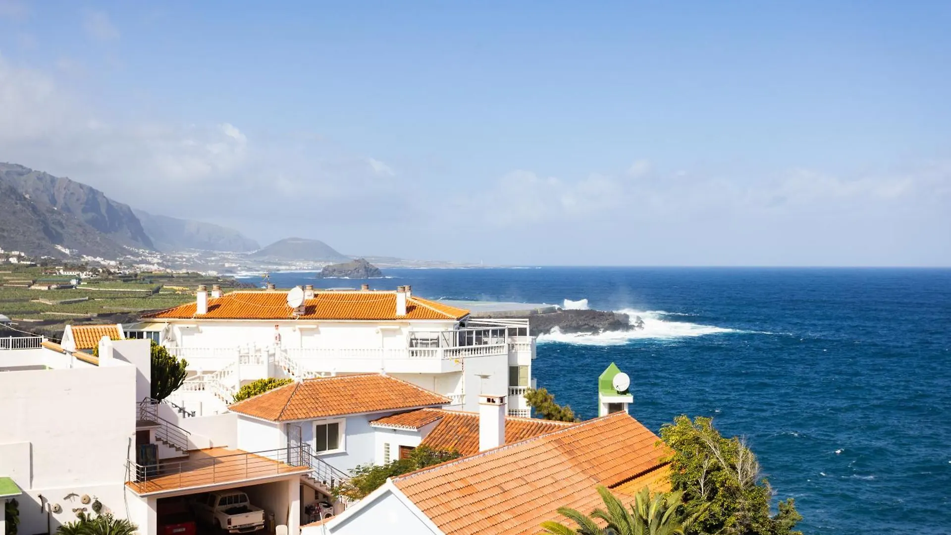 Cozy Seafront Studio With Balcony & Ocean Views San Marcos  Apartmán San Marcos (Tenerife)